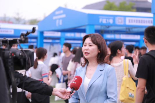 230515參加四川省2023屆高校畢業(yè)生宜賓專場招聘會489.png